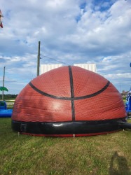 D8AA39B9 A551 42B2 9426 269FB657FB39 1753987506 Inflatable Slam Dunk Challenge