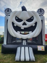 FDC19582 7FC7 4037 8CF4 F238DED95885 1753980608 Glow In Dark Pumpkin Bounce House